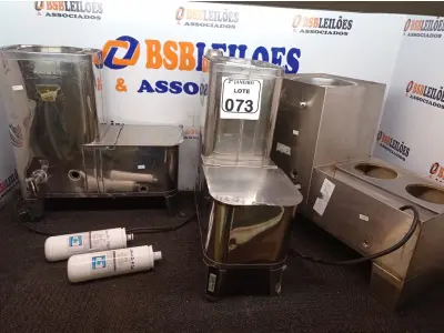 LOTE 073 - 03 CAFETEIRAS EM INOX C/AVARIAS. (NO ESTADO) ATENÇÃO! FAZER A VISITAÇÃO ANTES DE ARREMATAR, NÃO SABEMOS SE FUNCIONA. LEILÃO NÃO TEM GARANTIA E NEM DEVOLUÇÃO, SUJEITO A POSSÍVEIS AVARIAS VISÍVEIS/OCULTAS E/OU AUSÊNCIA DE COMPONENTES.