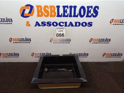 LOTE 066 - 01 NICHO PARA BANHEIRO NA COR PRETA QUADRADA (NOVO). (NO ESTADO) ATENÇÃO! FAZER A VISITAÇÃO ANTES DE ARREMATAR, NÃO SABEMOS SE FUNCIONA. LEILÃO NÃO TEM GARANTIA E NEM DEVOLUÇÃO, SUJEITO A POSSÍVEIS AVARIAS VISÍVEIS/OCULTAS E/OU AUSÊNCIA DE COMPONENTES.