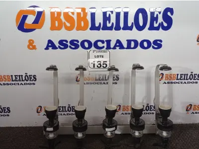 LOTE 135 - 05 DOSADORES DE BEBIDAS. (NO ESTADO) ATENÇÃO! FAZER A VISITAÇÃO ANTES DE ARREMATAR, NÃO SABEMOS SE FUNCIONA. LEILÃO NÃO TEM GARANTIA E NEM DEVOLUÇÃO, SUJEITO A POSSÍVEIS AVARIAS VISÍVEIS/OCULTAS E/OU AUSÊNCIA DE COMPONENTES.