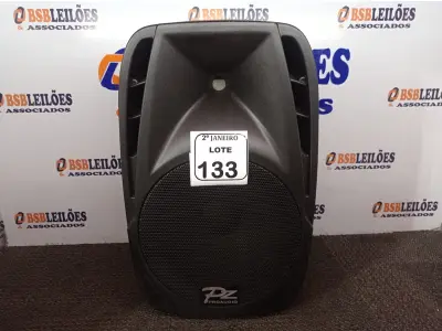 LOTE 133 - 01 CAIXA DE SOM PASSIVA MARCA PZ PRO ÁUDIO. (NO ESTADO) ATENÇÃO! FAZER A VISITAÇÃO ANTES DE ARREMATAR, NÃO SABEMOS SE FUNCIONA. LEILÃO NÃO TEM GARANTIA E NEM DEVOLUÇÃO, SUJEITO A POSSÍVEIS AVARIAS VISÍVEIS/OCULTAS E/OU AUSÊNCIA DE COMPONENTES.