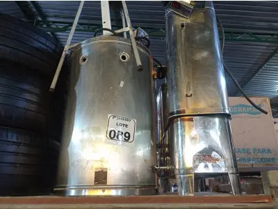 LOTE 089 - 03 CAFETEIRAS EM INOX C/AVARIAS MARCAS MODELOS DIVERSOS E 01 FATIADOR DE BATATAS. (NO ESTADO) ATENÇÃO! FAZER A VISITAÇÃO ANTES DE ARREMATAR, NÃO SABEMOS SE FUNCIONA. LEILÃO NÃO TEM GARANTIA E NEM DEVOLUÇÃO, SUJEITO A POSSÍVEIS AVARIAS VISÍVEIS/OCULTAS E/OU AUSÊNCIA DE COMPONENTES.