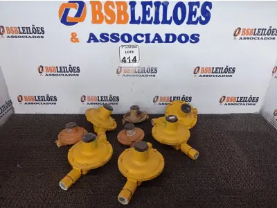 LOTE 414 - 01 LOTE C/APROXIMADAMENTE 07 REGULADORES DE GÁS. MARCAS E MODELOS DIVERSOS. (NO ESTADO) ATENÇÃO! FAZER A VISITAÇÃO ANTES DE ARREMATAR, NÃO SABEMOS SE FUNCIONA. LEILÃO NÃO TEM GARANTIA E NEM DEVOLUÇÃO, SUJEITO A POSSÍVEIS AVARIAS VISÍVEIS/OCULTAS E/OU AUSÊNCIA DE COMPONENTES.