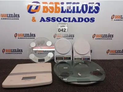 LOTE 042 - 05 BALANÇAS MARCAS E MODELOS DIVERSOS. (NO ESTADO) ATENÇÃO! FAZER A VISITAÇÃO ANTES DE ARREMATAR, NÃO SABEMOS SE FUNCIONA. LEILÃO NÃO TEM GARANTIA E NEM DEVOLUÇÃO, SUJEITO A POSSÍVEIS AVARIAS VISÍVEIS/OCULTAS E/OU AUSÊNCIA DE COMPONENTES.