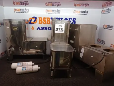 LOTE 073 - 03 CAFETEIRAS EM INOX C/AVARIAS. (NO ESTADO) ATENÇÃO! FAZER A VISITAÇÃO ANTES DE ARREMATAR, NÃO SABEMOS SE FUNCIONA. LEILÃO NÃO TEM GARANTIA E NEM DEVOLUÇÃO, SUJEITO A POSSÍVEIS AVARIAS VISÍVEIS/OCULTAS E/OU AUSÊNCIA DE COMPONENTES.