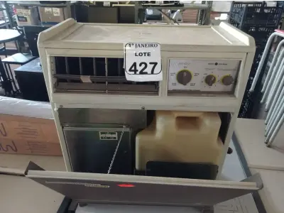 LOTE 427 - 01 CONDICIONADOR DE AR MODELO 1750 MARCA ENXUTA. (NO ESTADO) ATENÇÃO! FAZER A VISITAÇÃO ANTES DE ARREMATAR, NÃO SABEMOS SE FUNCIONA. LEILÃO NÃO TEM GARANTIA E NEM DEVOLUÇÃO, SUJEITO A POSSÍVEIS AVARIAS VISÍVEIS/OCULTAS E/OU AUSÊNCIA DE COMPONENTES.