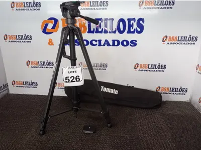LOTE 526 - 01 TRIPÉ PARA CÂMERA TOMATE MTG-3016. (NO ESTADO) ATENÇÃO! FAZER A VISITAÇÃO ANTES DE ARREMATAR, NÃO SABEMOS SE FUNCIONA. LEILÃO NÃO TEM GARANTIA E NEM DEVOLUÇÃO, SUJEITO A POSSÍVEIS AVARIAS VISÍVEIS/OCULTAS E/OU AUSÊNCIA DE COMPONENTES.
