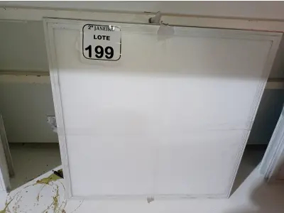 LOTE 199 - 05 PAINÉIS DE LED P/EMBUTIR. (NO ESTADO) ATENÇÃO! FAZER A VISITAÇÃO ANTES DE ARREMATAR, NÃO SABEMOS SE FUNCIONA. LEILÃO NÃO TEM GARANTIA E NEM DEVOLUÇÃO, SUJEITO A POSSÍVEIS AVARIAS VISÍVEIS/OCULTAS E/OU AUSÊNCIA DE COMPONENTES.