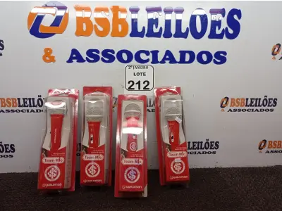 LOTE 212 - 04 MICROFONES SEMI PROFISSIONAL. (NO ESTADO) ATENÇÃO! FAZER A VISITAÇÃO ANTES DE ARREMATAR, NÃO SABEMOS SE FUNCIONA. LEILÃO NÃO TEM GARANTIA E NEM DEVOLUÇÃO, SUJEITO A POSSÍVEIS AVARIAS VISÍVEIS/OCULTAS E/OU AUSÊNCIA DE COMPONENTES.