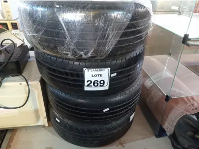 LOTE 269 - 04 RODAS DE FUSCA ORIGINAL. (NO ESTADO) ATENÇÃO! FAZER A VISITAÇÃO ANTES DE ARREMATAR, NÃO SABEMOS SE FUNCIONA. LEILÃO NÃO TEM GARANTIA E NEM DEVOLUÇÃO, SUJEITO A POSSÍVEIS AVARIAS VISÍVEIS/OCULTAS E/OU AUSÊNCIA DE COMPONENTES.
