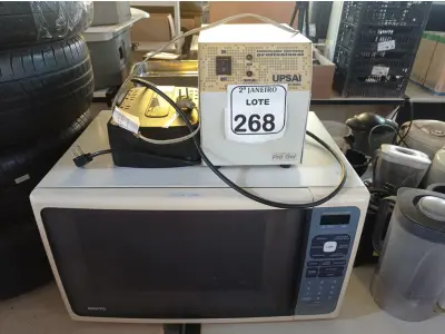 LOTE 268 - 01 MICRO-ONDAS S/ PRATO, 01 TRANSFORMADOR E 01 NOBREAK. (NO ESTADO) ATENÇÃO! FAZER A VISITAÇÃO ANTES DE ARREMATAR, NÃO SABEMOS SE FUNCIONA. LEILÃO NÃO TEM GARANTIA E NEM DEVOLUÇÃO, SUJEITO A POSSÍVEIS AVARIAS VISÍVEIS/OCULTAS E/OU AUSÊNCIA DE COMPONENTES.