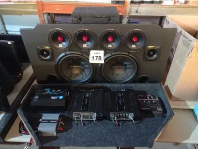 LOTE 178 - 02 CARAS PRETAS 311, 02 BANDA ACE 1201, 01 PROCESSADOR STETSOM STX 2448, 01 TARAMPS TS 400X4, 01 FONTE JFA 70 AMPERES, 01 PAR DE TWITER MARCA JBL E 02 PARES DE MEDIO GRAVE-6” MARCA TIGER. (NO ESTADO) ATENÇÃO! FAZER A VISITAÇÃO ANTES DE ARREMATAR, NÃO SABEMOS SE FUNCIONA. LEILÃO NÃO TEM GARANTIA E NEM DEVOLUÇÃO, SUJEITO A POSSÍVEIS AVARIAS VISÍVEIS/OCULTAS E/OU AUSÊNCIA DE COMPONENTES.
