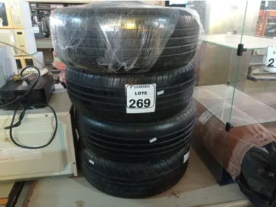 LOTE 269 - 04 RODAS DE FUSCA ORIGINAL. (NO ESTADO) ATENÇÃO! FAZER A VISITAÇÃO ANTES DE ARREMATAR, NÃO SABEMOS SE FUNCIONA. LEILÃO NÃO TEM GARANTIA E NEM DEVOLUÇÃO, SUJEITO A POSSÍVEIS AVARIAS VISÍVEIS/OCULTAS E/OU AUSÊNCIA DE COMPONENTES.