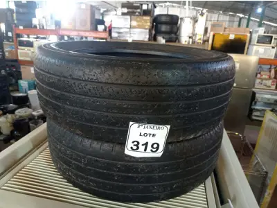LOTE 319 - 02 PNEUS 255/55ARO 18 MEIA VIDA. (NO ESTADO) ATENÇÃO! FAZER A VISITAÇÃO ANTES DE ARREMATAR, NÃO SABEMOS SE FUNCIONA. LEILÃO NÃO TEM GARANTIA E NEM DEVOLUÇÃO, SUJEITO A POSSÍVEIS AVARIAS VISÍVEIS/OCULTAS E/OU AUSÊNCIA DE COMPONENTES.