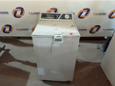 LOTE 390 - 01 MÁQUINA DE LAVAR MARCA BRASTEMP 220V. (NO ESTADO) ATENÇÃO! FAZER A VISITAÇÃO ANTES DE ARREMATAR, NÃO SABEMOS SE FUNCIONA. LEILÃO NÃO TEM GARANTIA E NEM DEVOLUÇÃO, SUJEITO A POSSÍVEIS AVARIAS VISÍVEIS/OCULTAS E/OU AUSÊNCIA DE COMPONENTES.