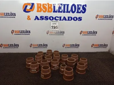 LOTE 195 - 01 LOTE COM ADAPTADORES SOLD CURTO 60MM. (NO ESTADO) ATENÇÃO! FAZER A VISITAÇÃO ANTES DE ARREMATAR, NÃO SABEMOS SE FUNCIONA. LEILÃO NÃO TEM GARANTIA E NEM DEVOLUÇÃO, SUJEITO A POSSÍVEIS AVARIAS VISÍVEIS/OCULTAS E/OU AUSÊNCIA DE COMPONENTES.