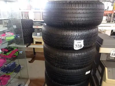 LOTE 338 - 05 PNEUS 265-70-18” USADOS. (NO ESTADO) ATENÇÃO! FAZER A VISITAÇÃO ANTES DE ARREMATAR, NÃO SABEMOS SE FUNCIONA. LEILÃO NÃO TEM GARANTIA E NEM DEVOLUÇÃO, SUJEITO A POSSÍVEIS AVARIAS VISÍVEIS/OCULTAS E/OU AUSÊNCIA DE COMPONENTES.