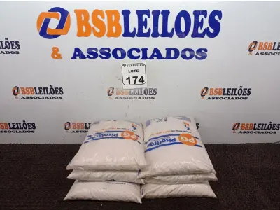 LOTE 174 - 06 PACOTES DE GRANITINA/08 PARA GRAFIADO COM 4KG CADA. (NO ESTADO) ATENÇÃO! FAZER A VISITAÇÃO ANTES DE ARREMATAR, NÃO SABEMOS SE FUNCIONA. LEILÃO NÃO TEM GARANTIA E NEM DEVOLUÇÃO, SUJEITO A POSSÍVEIS AVARIAS VISÍVEIS/OCULTAS E/OU AUSÊNCIA DE COMPONENTES.