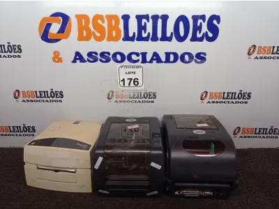 LOTE 176 - 03 IMPRESSORAS TÉRMICAS, SENDO 02 MARCA TSC E 01 INTERMEC. (NO ESTADO) ATENÇÃO! FAZER A VISITAÇÃO ANTES DE ARREMATAR, NÃO SABEMOS SE FUNCIONA. LEILÃO NÃO TEM GARANTIA E NEM DEVOLUÇÃO, SUJEITO A POSSÍVEIS AVARIAS VISÍVEIS/OCULTAS E/OU AUSÊNCIA DE COMPONENTES.