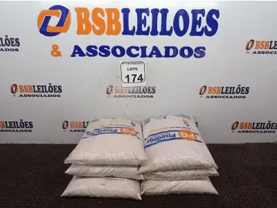 LOTE 174 - 06 PACOTES DE GRANITINA/08 PARA GRAFIADO COM 4KG CADA. (NO ESTADO) ATENÇÃO! FAZER A VISITAÇÃO ANTES DE ARREMATAR, NÃO SABEMOS SE FUNCIONA. LEILÃO NÃO TEM GARANTIA E NEM DEVOLUÇÃO, SUJEITO A POSSÍVEIS AVARIAS VISÍVEIS/OCULTAS E/OU AUSÊNCIA DE COMPONENTES.