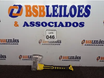 LOTE 046 - 01 MACHADINHA DE METAL COM CABO AMARELO. (NOVO) (NO ESTADO) ATENÇÃO! FAZER A VISITAÇÃO ANTES DE ARREMATAR, NÃO SABEMOS SE FUNCIONA. LEILÃO NÃO TEM GARANTIA E NEM DEVOLUÇÃO, SUJEITO A POSSÍVEIS AVARIAS VISÍVEIS/OCULTAS E/OU AUSÊNCIA DE COMPONENTES.