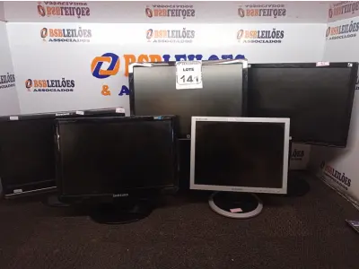 LOTE 141 - 05 MONITORES LCD COM AVARIAS MARCAS E MODELOS DIVERSOS. (NO ESTADO) ATENÇÃO! FAZER A VISITAÇÃO ANTES DE ARREMATAR, NÃO SABEMOS SE FUNCIONA. LEILÃO NÃO TEM GARANTIA E NEM DEVOLUÇÃO, SUJEITO A POSSÍVEIS AVARIAS VISÍVEIS/OCULTAS E/OU AUSÊNCIA DE COMPONENTES.
