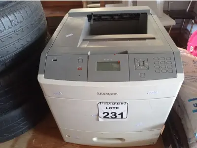 LOTE 231 - 01 IMPRESSORA LEXMARK T654DN.  (NO ESTADO) ATENÇÃO! FAZER A VISITAÇÃO ANTES DE ARREMATAR, NÃO SABEMOS SE FUNCIONA. LEILÃO NÃO TEM GARANTIA E NEM DEVOLUÇÃO, SUJEITO A POSSÍVEIS AVARIAS VISÍVEIS/OCULTAS E/OU AUSÊNCIA DE COMPONENTES.