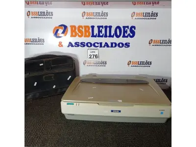 LOTE 276 - 01 SCANNER EPSON E 01 BOLSA PARA NOTEBOOK. (NO ESTADO) ATENÇÃO! FAZER A VISITAÇÃO ANTES DE ARREMATAR, NÃO SABEMOS SE FUNCIONA. LEILÃO NÃO TEM GARANTIA E NEM DEVOLUÇÃO, SUJEITO A POSSÍVEIS AVARIAS VISÍVEIS/OCULTAS E/OU AUSÊNCIA DE COMPONENTES.