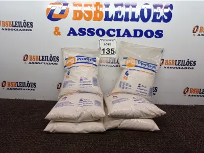 LOTE 135 - 06 PACOTES DE GRANITINA/08 PARA GRAFIADO COM 4KG CADA. (NO ESTADO) ATENÇÃO! FAZER A VISITAÇÃO ANTES DE ARREMATAR, NÃO SABEMOS SE FUNCIONA. LEILÃO NÃO TEM GARANTIA E NEM DEVOLUÇÃO, SUJEITO A POSSÍVEIS AVARIAS VISÍVEIS/OCULTAS E/OU AUSÊNCIA DE COMPONENTES.