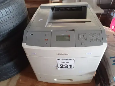LOTE 231 - 01 IMPRESSORA LEXMARK T654DN.  (NO ESTADO) ATENÇÃO! FAZER A VISITAÇÃO ANTES DE ARREMATAR, NÃO SABEMOS SE FUNCIONA. LEILÃO NÃO TEM GARANTIA E NEM DEVOLUÇÃO, SUJEITO A POSSÍVEIS AVARIAS VISÍVEIS/OCULTAS E/OU AUSÊNCIA DE COMPONENTES.
