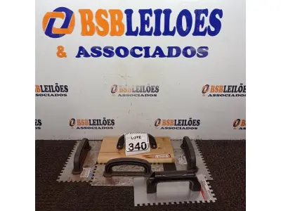 LOTE 340 - 01 DESEMPENADEIRA DE AÇO E 01 DESEMPENADEIRA DE MADEIRA.  (NO ESTADO) ATENÇÃO! FAZER A VISITAÇÃO ANTES DE ARREMATAR, NÃO SABEMOS SE FUNCIONA. LEILÃO NÃO TEM GARANTIA E NEM DEVOLUÇÃO, SUJEITO A POSSÍVEIS AVARIAS VISÍVEIS/OCULTAS E/OU AUSÊNCIA DE COMPONENTES.
