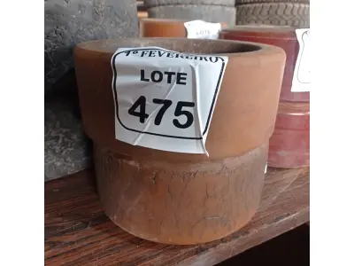 LOTE 475 - 02 RODAS PARA EMPILHADEIRA. (NO ESTADO) ATENÇÃO! FAZER A VISITAÇÃO ANTES DE ARREMATAR, NÃO SABEMOS SE FUNCIONA. LEILÃO NÃO TEM GARANTIA E NEM DEVOLUÇÃO, SUJEITO A POSSÍVEIS AVARIAS VISÍVEIS/OCULTAS E/OU AUSÊNCIA DE COMPONENTES.