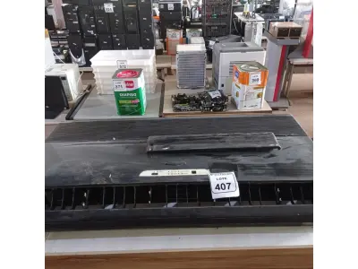 LOTE 407 - 01 EVAPORADORA DE TETO MÍDIA 35.000BTUS. (NO ESTADO) ATENÇÃO! FAZER A VISITAÇÃO ANTES DE ARREMATAR, NÃO SABEMOS SE FUNCIONA. LEILÃO NÃO TEM GARANTIA E NEM DEVOLUÇÃO, SUJEITO A POSSÍVEIS AVARIAS VISÍVEIS/OCULTAS E/OU AUSÊNCIA DE COMPONENTES.