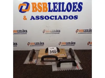 LOTE 340 - 01 DESEMPENADEIRA DE AÇO E 01 DESEMPENADEIRA DE MADEIRA.  (NO ESTADO) ATENÇÃO! FAZER A VISITAÇÃO ANTES DE ARREMATAR, NÃO SABEMOS SE FUNCIONA. LEILÃO NÃO TEM GARANTIA E NEM DEVOLUÇÃO, SUJEITO A POSSÍVEIS AVARIAS VISÍVEIS/OCULTAS E/OU AUSÊNCIA DE COMPONENTES.