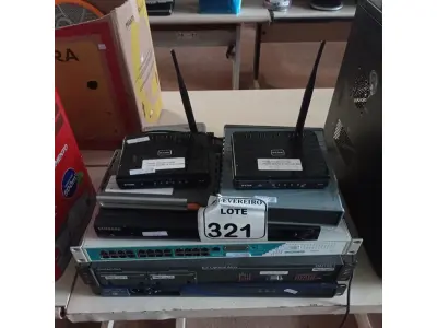 LOTE 321 - 01 LOTE COM ROTEADORES WIRELESS, SUÍTES.  (NO ESTADO) ATENÇÃO! FAZER A VISITAÇÃO ANTES DE ARREMATAR, NÃO SABEMOS SE FUNCIONA. LEILÃO NÃO TEM GARANTIA E NEM DEVOLUÇÃO, SUJEITO A POSSÍVEIS AVARIAS VISÍVEIS/OCULTAS E/OU AUSÊNCIA DE COMPONENTES.