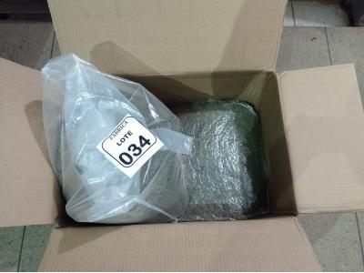 LOTE 034 - 02 PACOTES DE CHÁ VERDE. (NO ESTADO) ATENÇÃO! FAZER A VISITAÇÃO ANTES DE ARREMATAR, NÃO SABEMOS SE FUNCIONA. LEILÃO NÃO TEM GARANTIA E NEM DEVOLUÇÃO, SUJEITO A POSSÍVEIS AVARIAS VISÍVEIS/OCULTAS E/OU AUSÊNCIA DE COMPONENTES.