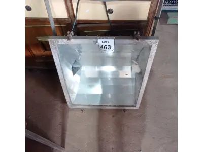 LOTE 463 - 01 REFLETOR PARA GALPÃO. (NO ESTADO) ATENÇÃO! FAZER A VISITAÇÃO ANTES DE ARREMATAR, NÃO SABEMOS SE FUNCIONA. LEILÃO NÃO TEM GARANTIA E NEM DEVOLUÇÃO, SUJEITO A POSSÍVEIS AVARIAS VISÍVEIS/OCULTAS E/OU AUSÊNCIA DE COMPONENTES.