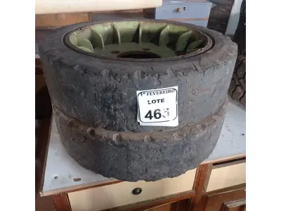 LOTE 466 - 02 RODAS COM PNEUS MACIÇOS PARA EMPILHADEIRA. (NO ESTADO) ATENÇÃO! FAZER A VISITAÇÃO ANTES DE ARREMATAR, NÃO SABEMOS SE FUNCIONA. LEILÃO NÃO TEM GARANTIA E NEM DEVOLUÇÃO, SUJEITO A POSSÍVEIS AVARIAS VISÍVEIS/OCULTAS E/OU AUSÊNCIA DE COMPONENTES.