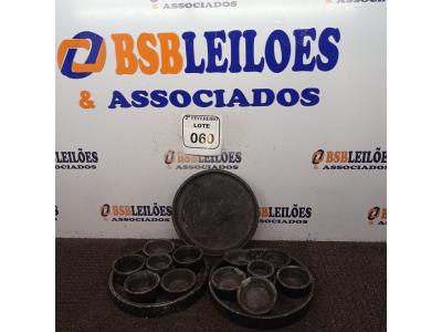 LOTE 060 - 01 CONJUNTO DE CAÇAROLAS DE DIVERSOS TAMANHOS. (NO ESTADO) ATENÇÃO! FAZER A VISITAÇÃO ANTES DE ARREMATAR, NÃO SABEMOS SE FUNCIONA. LEILÃO NÃO TEM GARANTIA E NEM DEVOLUÇÃO, SUJEITO A POSSÍVEIS AVARIAS VISÍVEIS/OCULTAS E/OU AUSÊNCIA DE COMPONENTES.