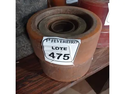 LOTE 475 - 02 RODAS PARA EMPILHADEIRA. (NO ESTADO) ATENÇÃO! FAZER A VISITAÇÃO ANTES DE ARREMATAR, NÃO SABEMOS SE FUNCIONA. LEILÃO NÃO TEM GARANTIA E NEM DEVOLUÇÃO, SUJEITO A POSSÍVEIS AVARIAS VISÍVEIS/OCULTAS E/OU AUSÊNCIA DE COMPONENTES.
