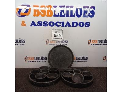LOTE 060 - 01 CONJUNTO DE CAÇAROLAS DE DIVERSOS TAMANHOS. (NO ESTADO) ATENÇÃO! FAZER A VISITAÇÃO ANTES DE ARREMATAR, NÃO SABEMOS SE FUNCIONA. LEILÃO NÃO TEM GARANTIA E NEM DEVOLUÇÃO, SUJEITO A POSSÍVEIS AVARIAS VISÍVEIS/OCULTAS E/OU AUSÊNCIA DE COMPONENTES.