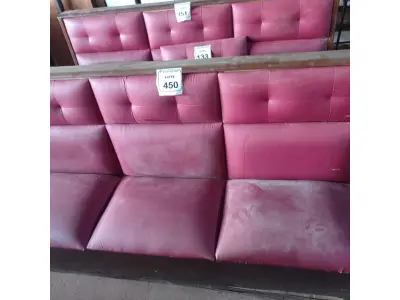 LOTE 450 - 01 SOFÁ PARA LANCHONETE 3 LUGARES. (NO ESTADO) ATENÇÃO! FAZER A VISITAÇÃO ANTES DE ARREMATAR, NÃO SABEMOS SE FUNCIONA. LEILÃO NÃO TEM GARANTIA E NEM DEVOLUÇÃO, SUJEITO A POSSÍVEIS AVARIAS VISÍVEIS/OCULTAS E/OU AUSÊNCIA DE COMPONENTES.