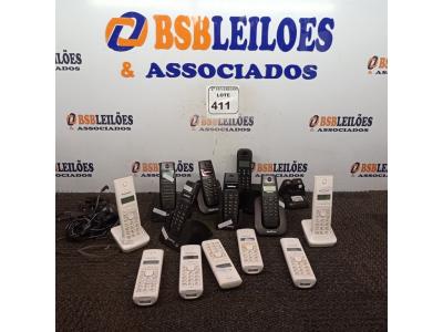 LOTE 411 - 01 LOTE COM TELEFONES SEM FIO DIVERSAS MARCAS. (NO ESTADO) ATENÇÃO! FAZER A VISITAÇÃO ANTES DE ARREMATAR, NÃO SABEMOS SE FUNCIONA. LEILÃO NÃO TEM GARANTIA E NEM DEVOLUÇÃO, SUJEITO A POSSÍVEIS AVARIAS VISÍVEIS/OCULTAS E/OU AUSÊNCIA DE COMPONENTES.