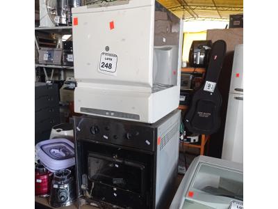 LOTE 248 -  01 FORNO ELÉTRICO E 01 LAVA LOUÇAS COM AVARIAS. (NO ESTADO) ATENÇÃO! FAZER A VISITAÇÃO ANTES DE ARREMATAR, NÃO SABEMOS SE FUNCIONA. LEILÃO NÃO TEM GARANTIA E NEM DEVOLUÇÃO, SUJEITO A POSSÍVEIS AVARIAS VISÍVEIS/OCULTAS E/OU AUSÊNCIA DE COMPONENTES.
