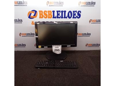 LOTE 295 -  01 MONITOR AOC COM TECLADO. (NO ESTADO) ATENÇÃO! FAZER A VISITAÇÃO ANTES DE ARREMATAR, NÃO SABEMOS SE FUNCIONA. LEILÃO NÃO TEM GARANTIA E NEM DEVOLUÇÃO, SUJEITO A POSSÍVEIS AVARIAS VISÍVEIS/OCULTAS E/OU AUSÊNCIA DE COMPONENTES.