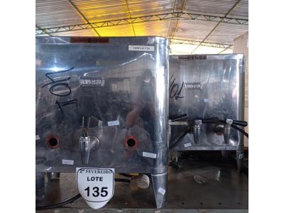 LOTE 135 - 03 CAFETEIRAS EM INOX COM AVARIAS. (NO ESTADO) ATENÇÃO! FAZER A VISITAÇÃO ANTES DE ARREMATAR, NÃO SABEMOS SE FUNCIONA. LEILÃO NÃO TEM GARANTIA E NEM DEVOLUÇÃO, SUJEITO A POSSÍVEIS AVARIAS VISÍVEIS/OCULTAS E/OU AUSÊNCIA DE COMPONENTES.