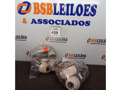 LOTE 429 - 01 LOTE C/VÁRIAS CÂMERAS DE SEGURANÇA MARCAS E MODELOS DIVERSOS. (NO ESTADO) ATENÇÃO! FAZER A VISITAÇÃO ANTES DE ARREMATAR, NÃO SABEMOS SE FUNCIONA. LEILÃO NÃO TEM GARANTIA E NEM DEVOLUÇÃO, SUJEITO A POSSÍVEIS AVARIAS VISÍVEIS/OCULTAS E/OU AUSÊNCIA DE COMPONENTES.