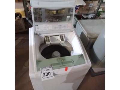 LOTE 230 -  01 MÁQUINA DE LAVAR ROUPAS BRASTEMP 6KG 220VOLTS. (NO ESTADO) ATENÇÃO! FAZER A VISITAÇÃO ANTES DE ARREMATAR, NÃO SABEMOS SE FUNCIONA. LEILÃO NÃO TEM GARANTIA E NEM DEVOLUÇÃO, SUJEITO A POSSÍVEIS AVARIAS VISÍVEIS/OCULTAS E/OU AUSÊNCIA DE COMPONENTES.