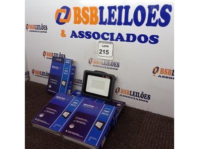 LOTE 215 - 05 REFLETORES DE LED AMBIENTE EXTERNO 100W CADA(NOVO). (NO ESTADO) ATENÇÃO! FAZER A VISITAÇÃO ANTES DE ARREMATAR, NÃO SABEMOS SE FUNCIONA. LEILÃO NÃO TEM GARANTIA E NEM DEVOLUÇÃO, SUJEITO A POSSÍVEIS AVARIAS VISÍVEIS/OCULTAS E/OU AUSÊNCIA DE COMPONENTES.