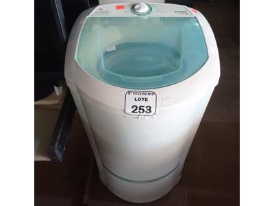 LOTE 253 - 01 MÁQUINA DE LAVAR ROUPAS MARCA CONSUL 6KG. 127VOLTS. (NO ESTADO) ATENÇÃO! FAZER A VISITAÇÃO ANTES DE ARREMATAR, NÃO SABEMOS SE FUNCIONA. LEILÃO NÃO TEM GARANTIA E NEM DEVOLUÇÃO, SUJEITO A POSSÍVEIS AVARIAS VISÍVEIS/OCULTAS E/OU AUSÊNCIA DE COMPONENTES.