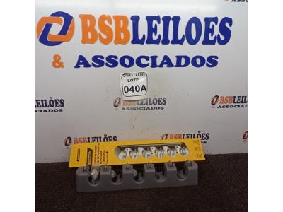 LOTE 040 - 01 SUPORTE DE PAREDE P/ VASSOURA C/ 05 GANCHOS. (NOVO) (NO ESTADO) ATENÇÃO! FAZER A VISITAÇÃO ANTES DE ARREMATAR, NÃO SABEMOS SE FUNCIONA. LEILÃO NÃO TEM GARANTIA E NEM DEVOLUÇÃO, SUJEITO A POSSÍVEIS AVARIAS VISÍVEIS/OCULTAS E/OU AUSÊNCIA DE COMPONENTES.